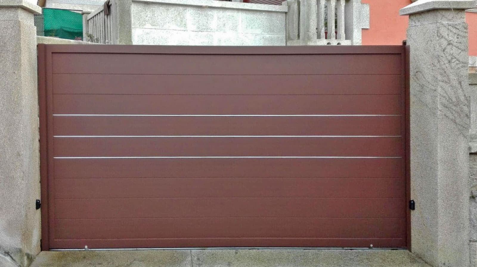 Trabajo de aluminio soldado en el taller de Vilanova de Arousa