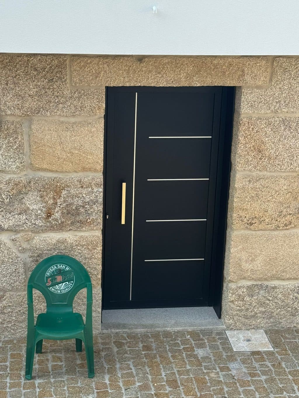 Cerramiento exterior instalado en Vilanova de Arousa