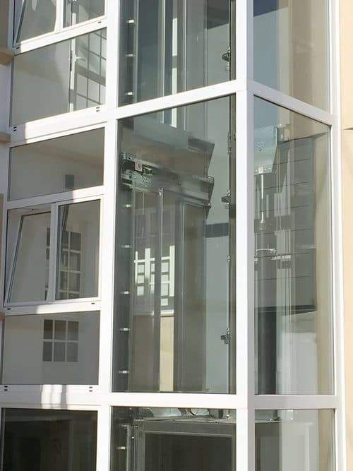 Galería de trabajos en aluminio en Vilanova de Arousa
