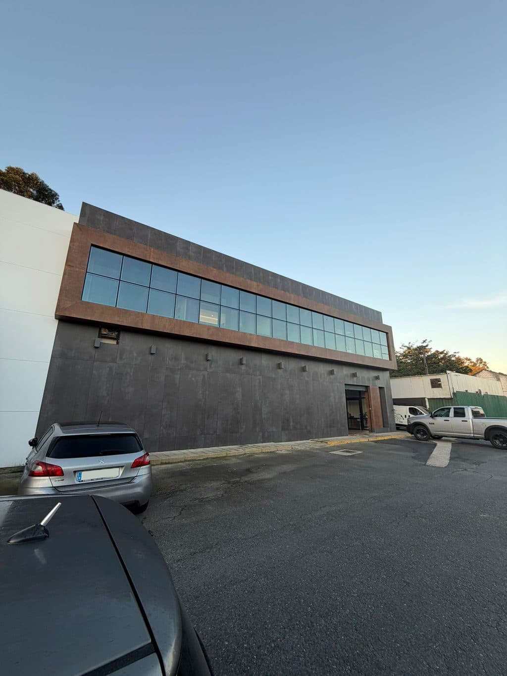 Ventana de aluminio con RPT en Vilanova de Arousa